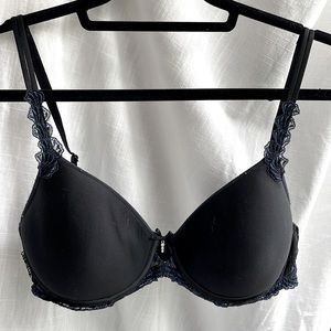 Chantelle black bra w/ navy lace trim size 32D.